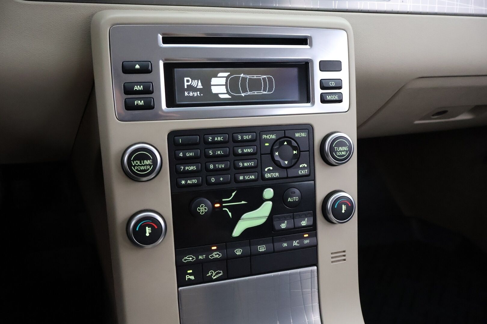Volvo XC70 2009 D5 AWD Summum aut - Webasto / Nahkasisusta / Muistipenkki / Vetokoukku / Navi / Sähköluukku / Vakkari / Hyvät varusteet!