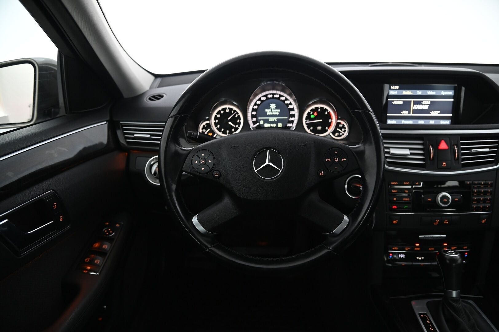 Mercedes-Benz E 2009 220 CDI*Myydään Huutokaupat.com*