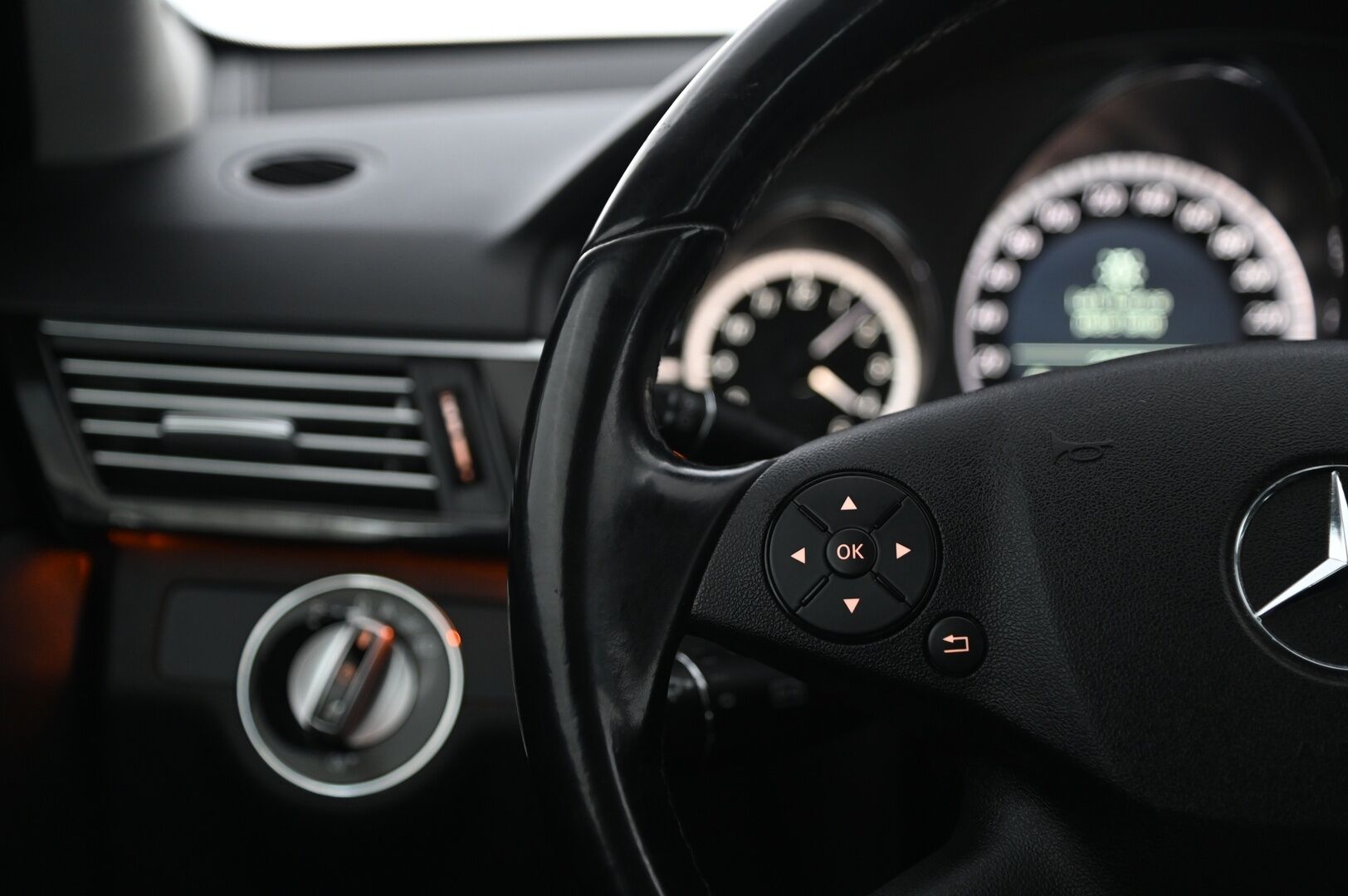 Mercedes-Benz E 2009 220 CDI*Myydään Huutokaupat.com*