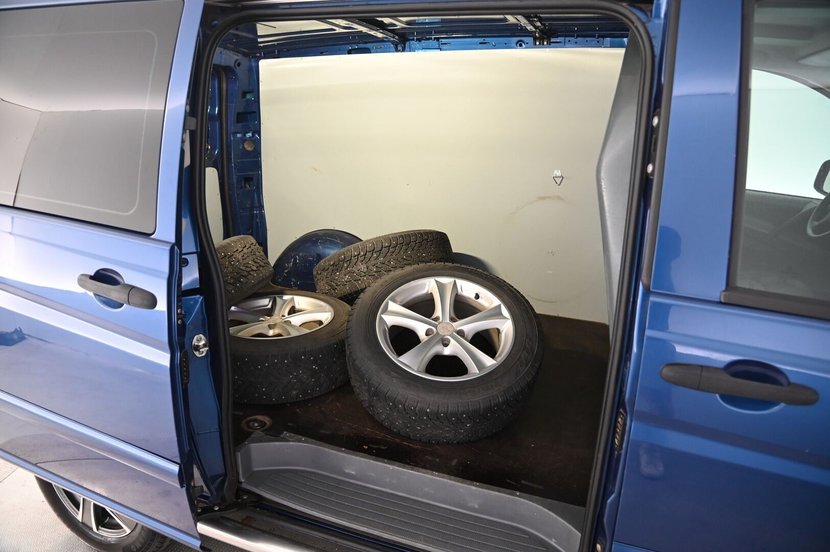 Mercedes-Benz Vito 2011 115CDI -2,94/32K normaali A1 Aut. - Siisti korinen | 2x alut | Webasto | Juuri leimattu | Lisävalot