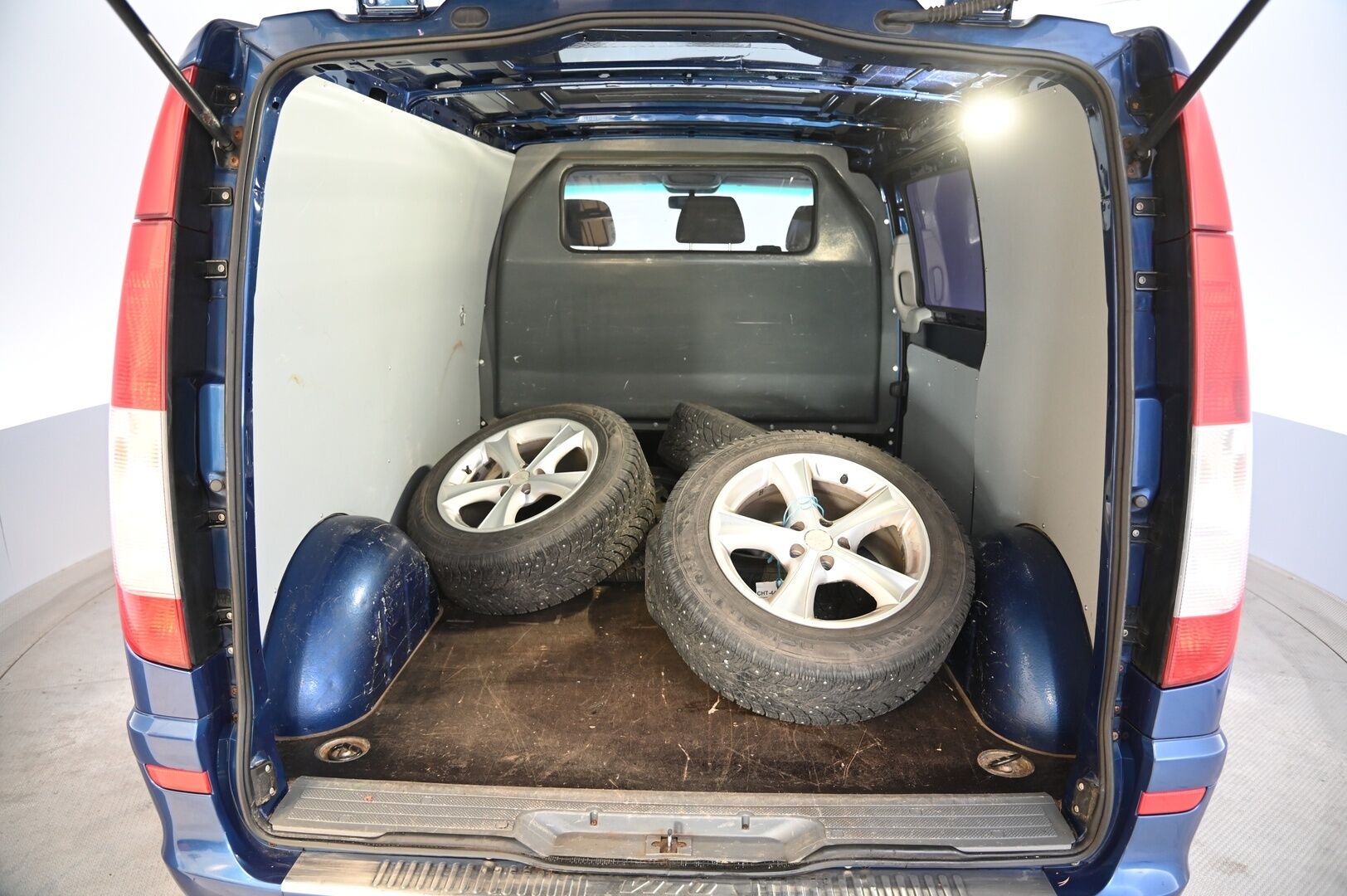 Mercedes-Benz Vito 2010 115CDI -2,94/32K normaali A1 Aut. - Siisti korinen / 2x alut / Webasto / Juuri leimattu / Lisävalot