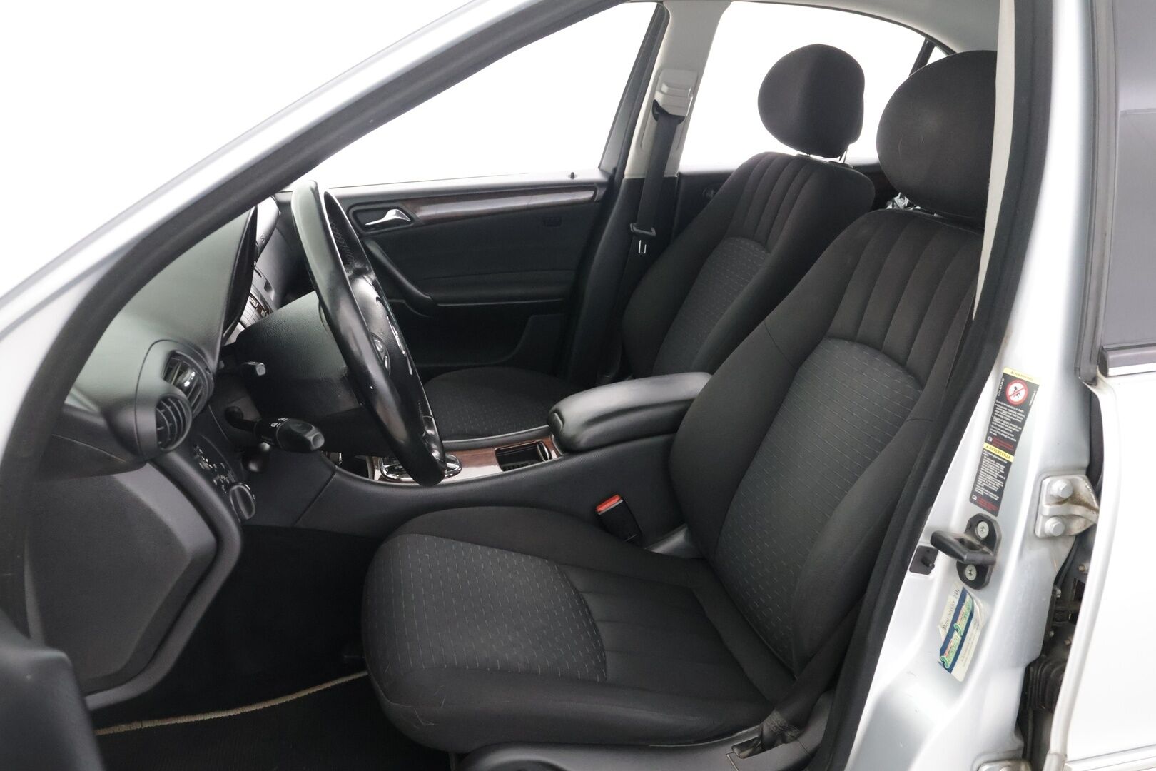 Mercedes-Benz C 2007 220 CDI Sedan - Myydään Huutokaupat.com.ssa! - KORKO VAIN 3,99 %