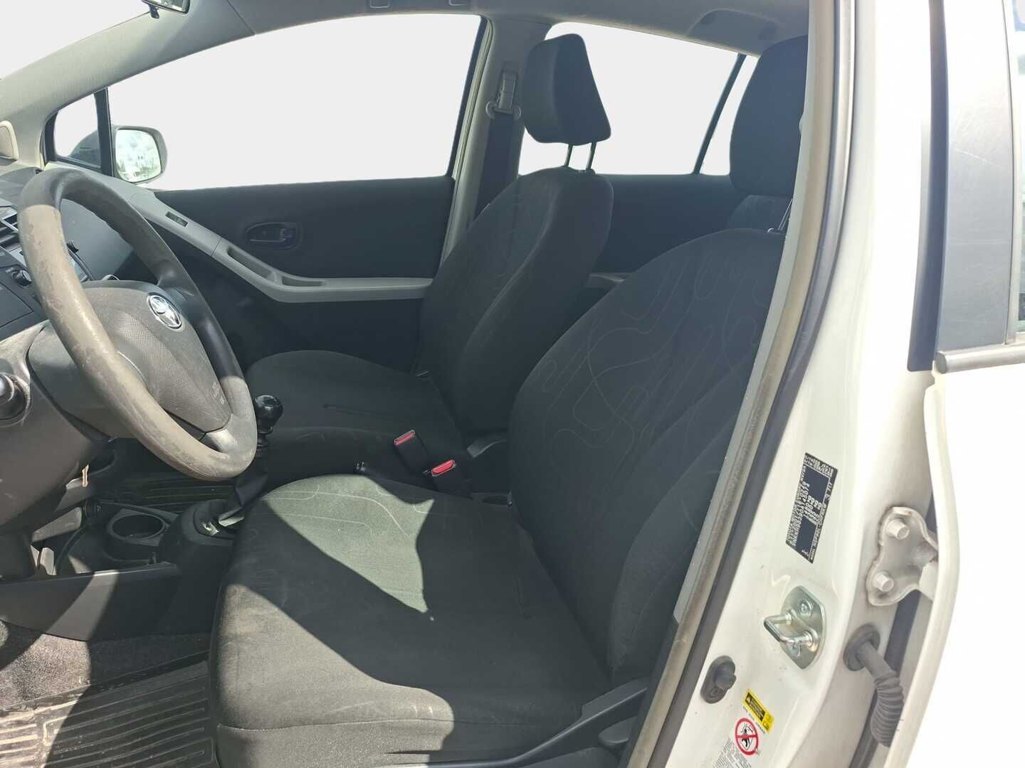 Toyota Yaris 2010 1,33 Dual VVT-i Stop & Start Linea Terra 5ov - Suomi-auto / Huoltokirja / Ketju vaihdettu / Lohko + sisäp. / *YritysOutlet - Myydään vain Yrityksille*