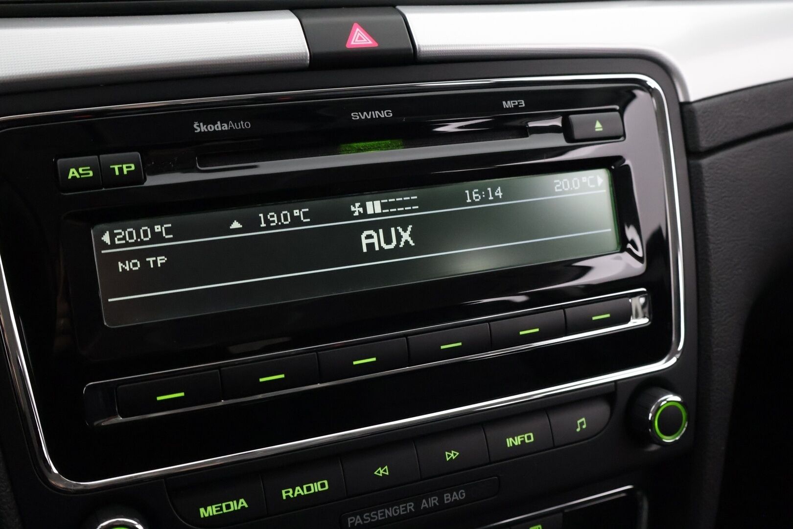 Skoda Superb 2011 Combi 1,8 TSI Ambition DSG Autom */ Lohko / Xenon / Suomiauto / Vakkari /*