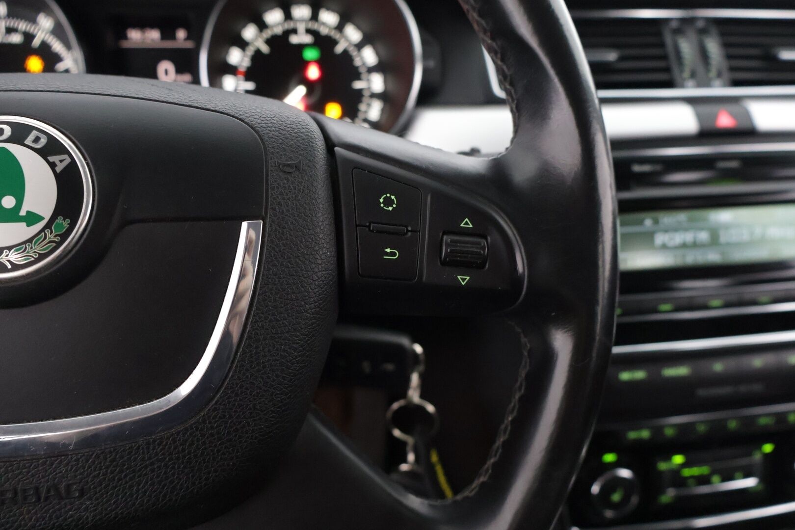 Skoda Superb 2011 Combi 1,8 TSI Ambition DSG Autom */ Lohko / Xenon / Suomiauto / Vakkari /*