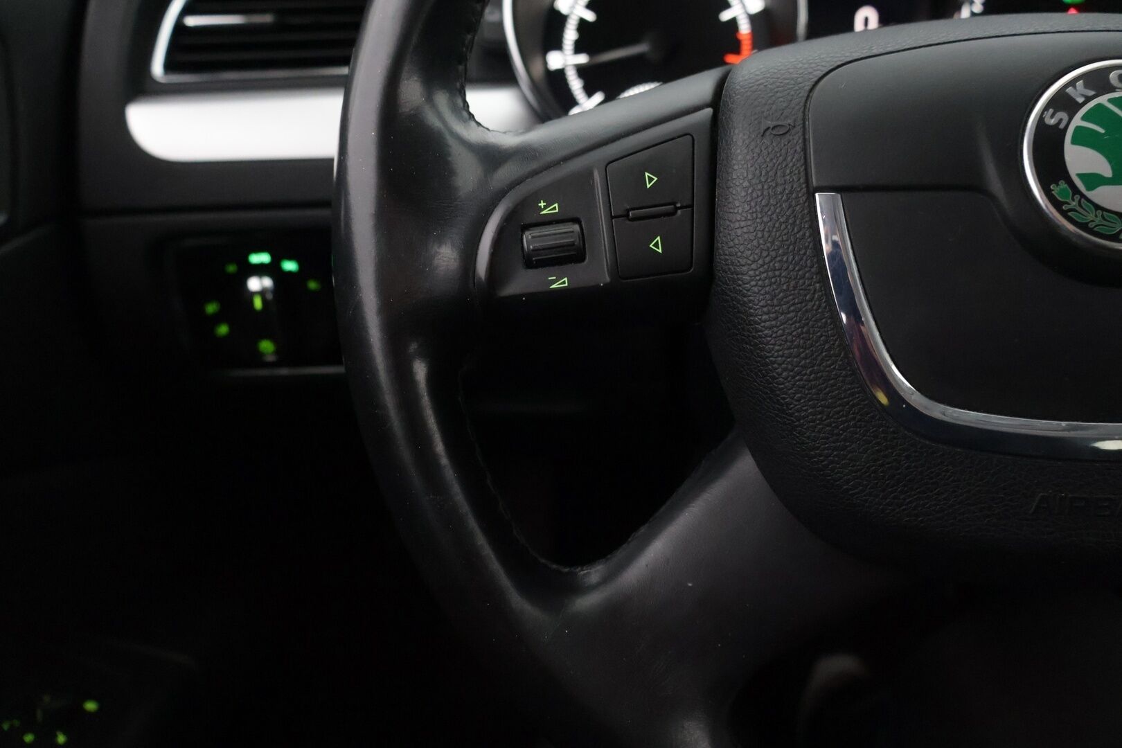 Skoda Superb 2011 Combi 1,8 TSI Ambition DSG Autom */ Lohko / Xenon / Suomiauto / Vakkari /*