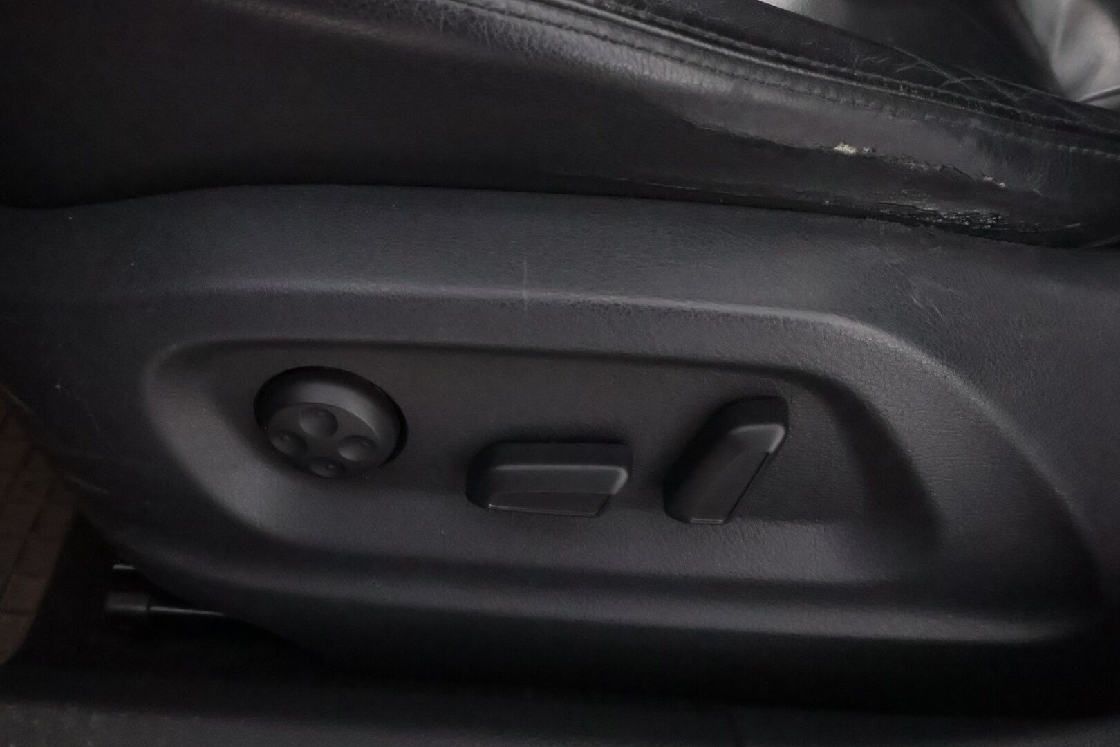 Volkswagen Tiguan 2011 Sport & Style 2,0 TDI 103 kW (140 hv) 4MOTION DSG-automaatti MYYDÄÄN HUUTOKAUPAT.COM! - MYYDÄÄN HUUTOKAUPAT.COM!