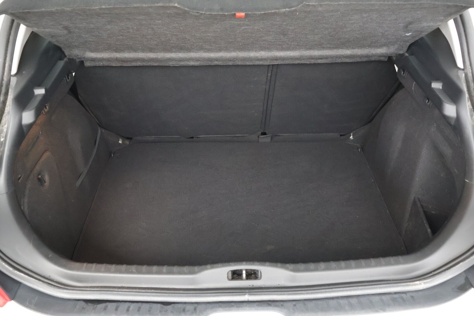Peugeot 308 2011 VTi 120 Millesim 200 II 5-ov ** Cruise / Huollettu / Lohko + sisäpistok.**** - Maltillinen omistaja historia (2-Omistajaa) / Kahdet hyvät renkaat
