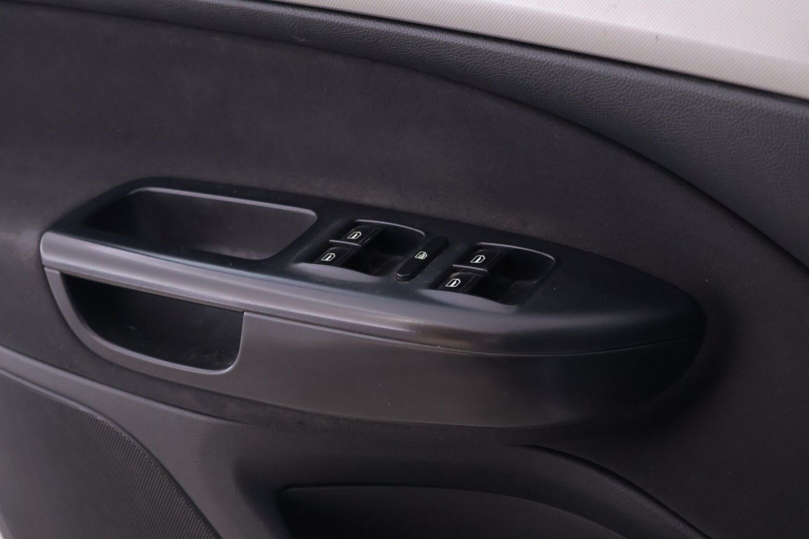 Skoda Octavia 2011 Combi 1,6 TDI Elegance DSG Autom. - YritysOutlet - Myydään vain yrityksille - Suomi-Auto / Webasto / Vetokoukku! - Osta nyt, maksa vasta ensi vuonna