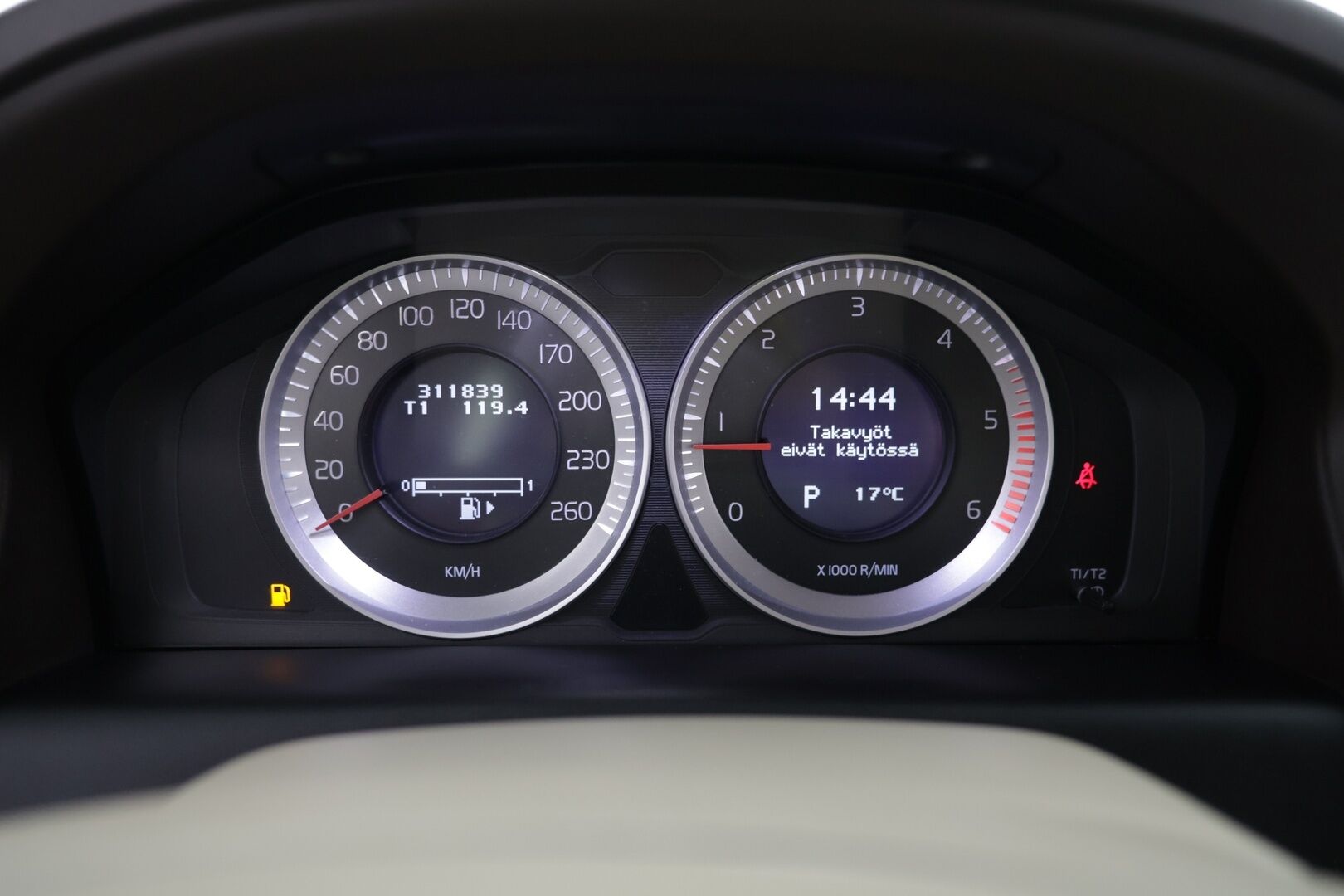 Volvo XC60 2011 D3 Summum aut - | Koukku! | Webasto! | Summum! | Kerma Nahat! | Tästä Vimosenpäälle Summum varusteltu xc 60 seuraavalle omistajalle! | 