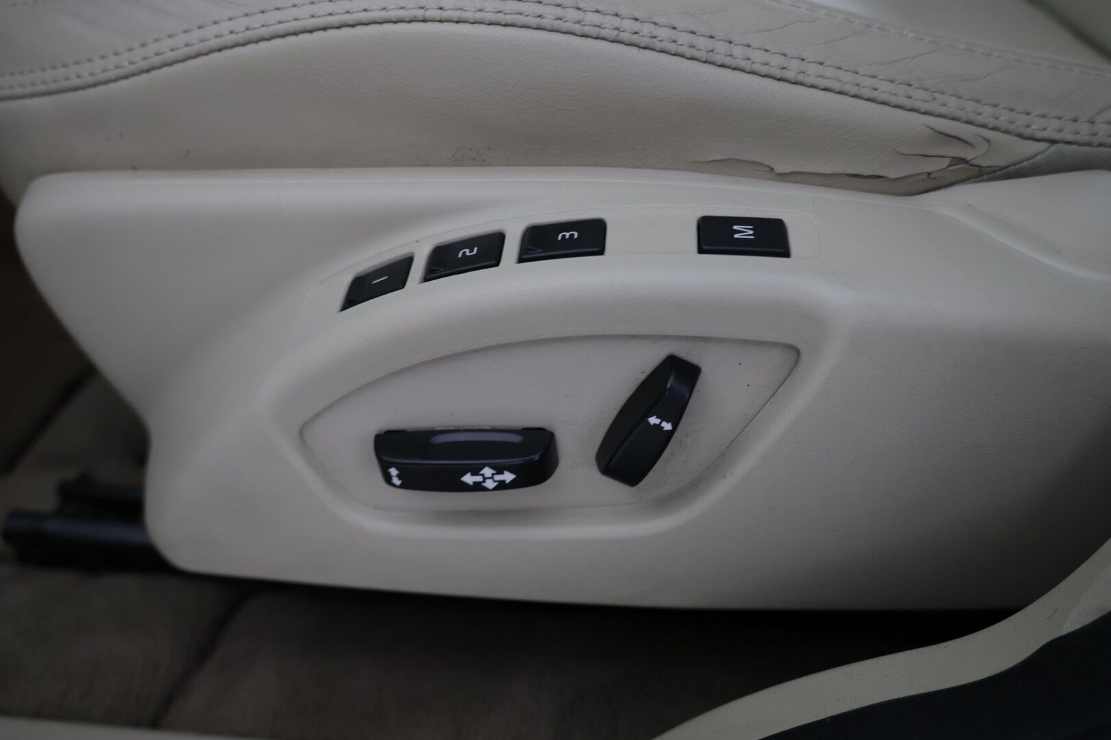 Volvo XC60 2011 D3 Summum aut - | Koukku! | Webasto! | Summum! | Kerma Nahat! | Tästä Vimosenpäälle Summum varusteltu xc 60 seuraavalle omistajalle! | 