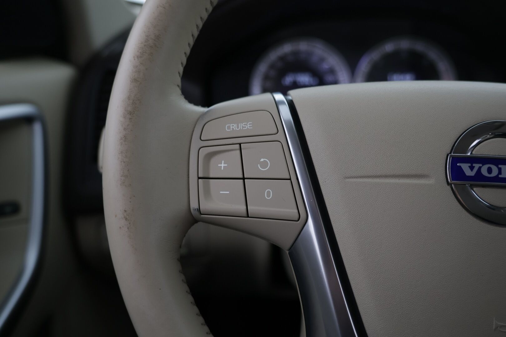 Volvo XC60 2011 D3 Summum aut - | Koukku! | Webasto! | Summum! | Kerma Nahat! | Tästä Vimosenpäälle Summum varusteltu xc 60 seuraavalle omistajalle! | 