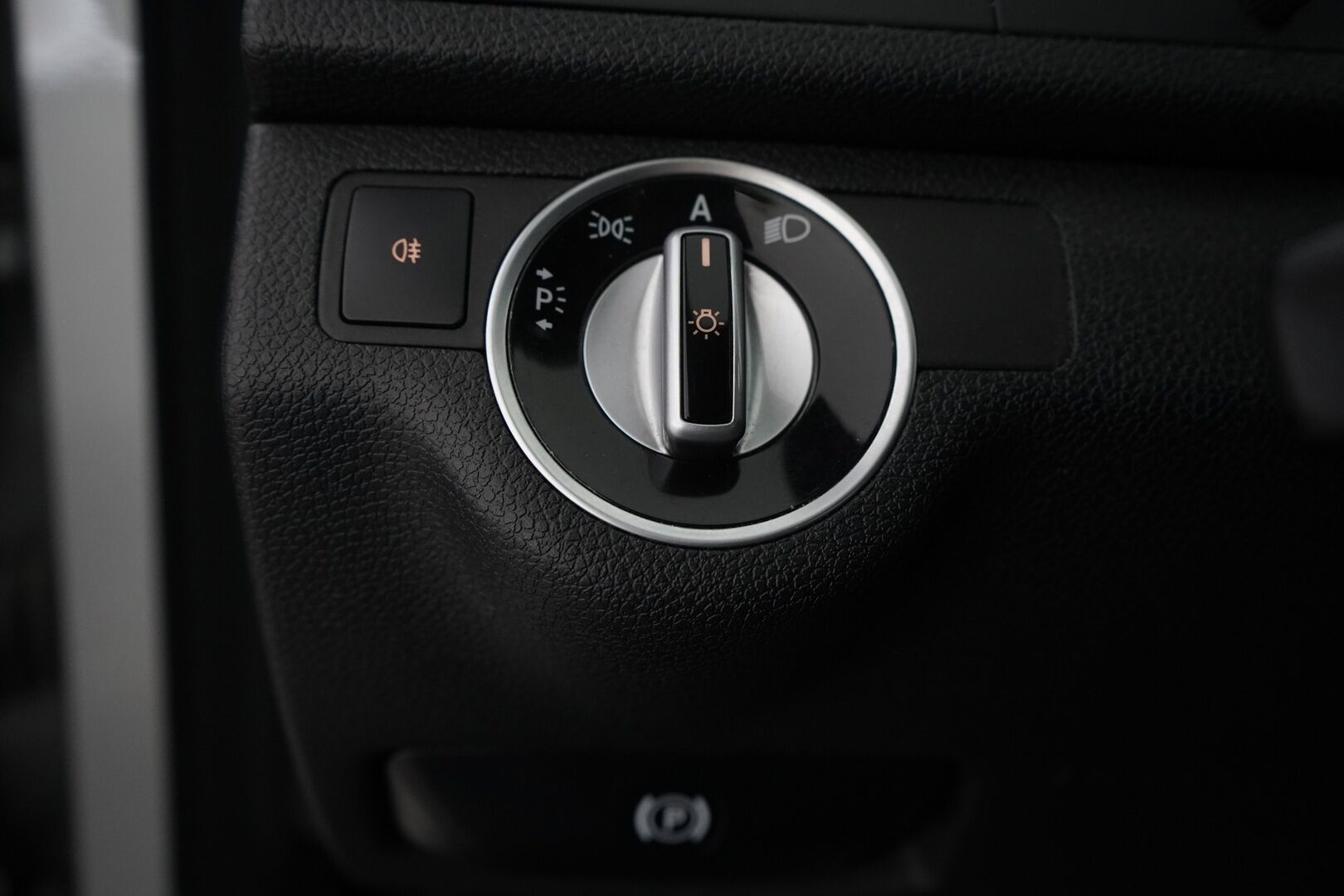 Mercedes-Benz C 2011 200 CGI BE A Premium Business * Vakkari / Koukku / Lohko / Tutkat / Penkinlämmittimet* - Juuri katsastettu / Viimeisin huolto 10 / 25 / Kahdet renkaat