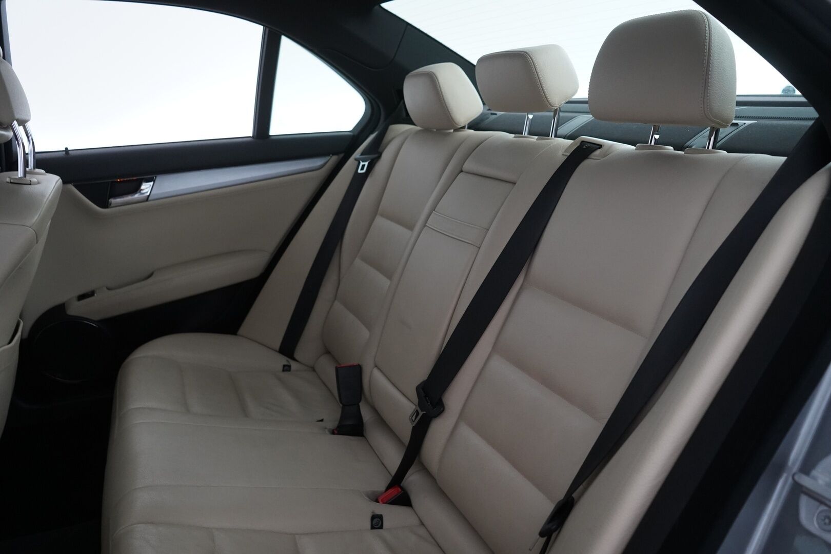 Mercedes-Benz C 2011 200 CGI BE A Premium Business * Vakkari / Koukku / Lohko / Tutkat / Penkinlämmittimet* - Juuri katsastettu / Viimeisin huolto 10 / 25 / Kahdet renkaat