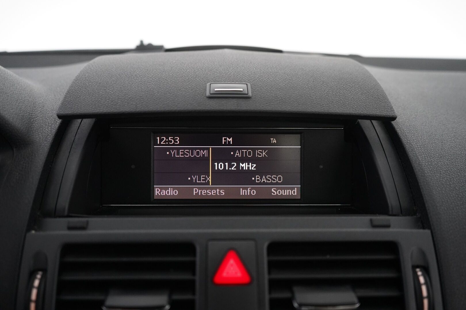 Mercedes-Benz C 2011 200 CGI BE A Premium Business * Vakkari / Koukku / Lohko / Tutkat / Penkinlämmittimet* - Juuri katsastettu / Viimeisin huolto 10 / 25 / Kahdet renkaat