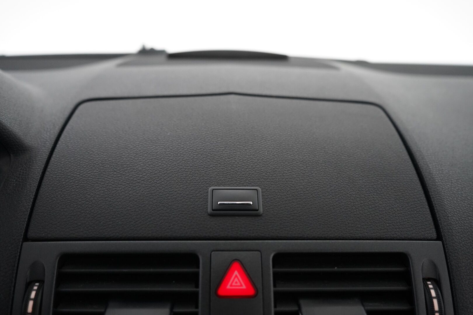 Mercedes-Benz C 2011 200 CGI BE A Premium Business * Vakkari / Koukku / Lohko / Tutkat / Penkinlämmittimet* - Juuri katsastettu / Viimeisin huolto 10 / 25 / Kahdet renkaat