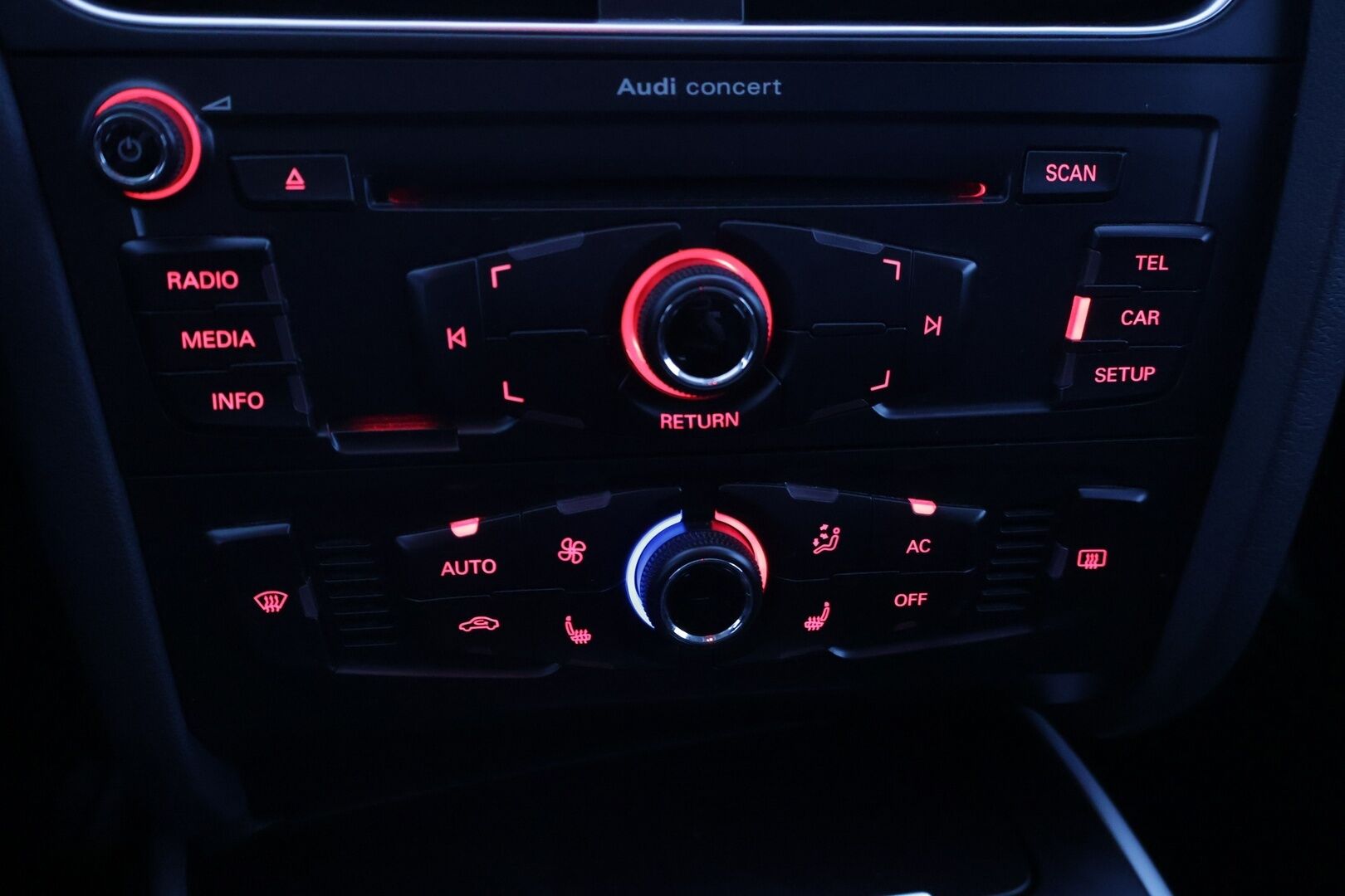 Audi A4 allroad quattro 2011 2,0 TFSI quattro 30v S tronic-autom. - YritysOutlet -  tämä auto myydään vain yrityksille