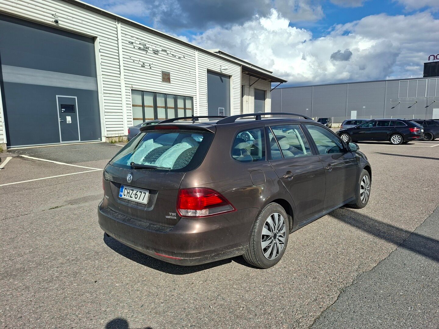 Volkswagen Golf 2011 Variant Trendline 1,2 TSI 77 kW (105 hv) Bluemotion Technology - YritysOutlet - Myydään vain yrityksille - – Tämä auto myydään YritysOutlet -valikoimasta vain yritykselle