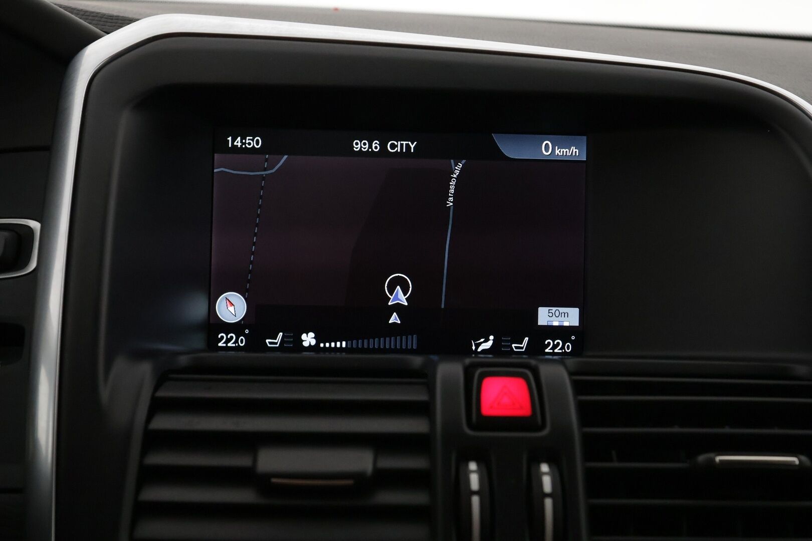 Volvo XC60 2014 D4 Summum Aut. *Webasto / ACC / Tutkat / VOC / Kaistavahti / BLIS / Navi* - Suomi-auto / Hyvin huollettu / Hyvät varusteet / Kahdet Volvon vanteet!