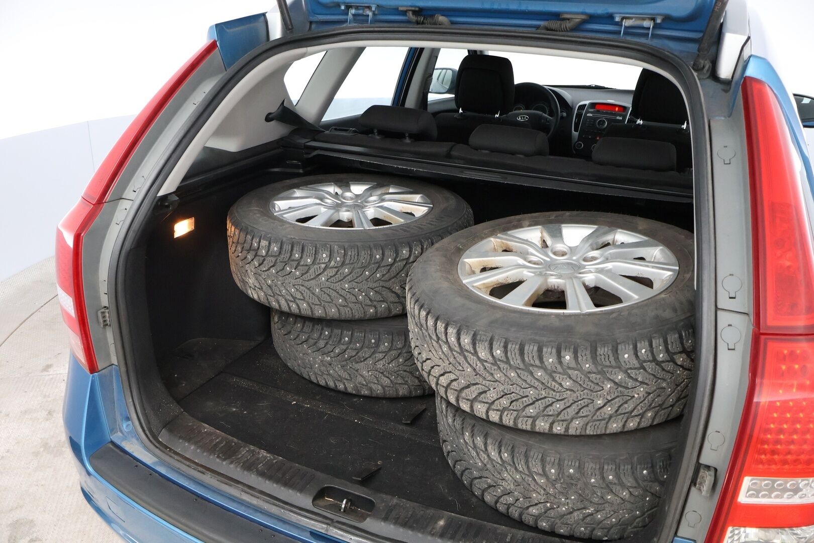 Kia cee'd 2011 1,4 ISG LX SW EcoDynamics - MYYDÄÄN HUUTOKAUPAT.COM