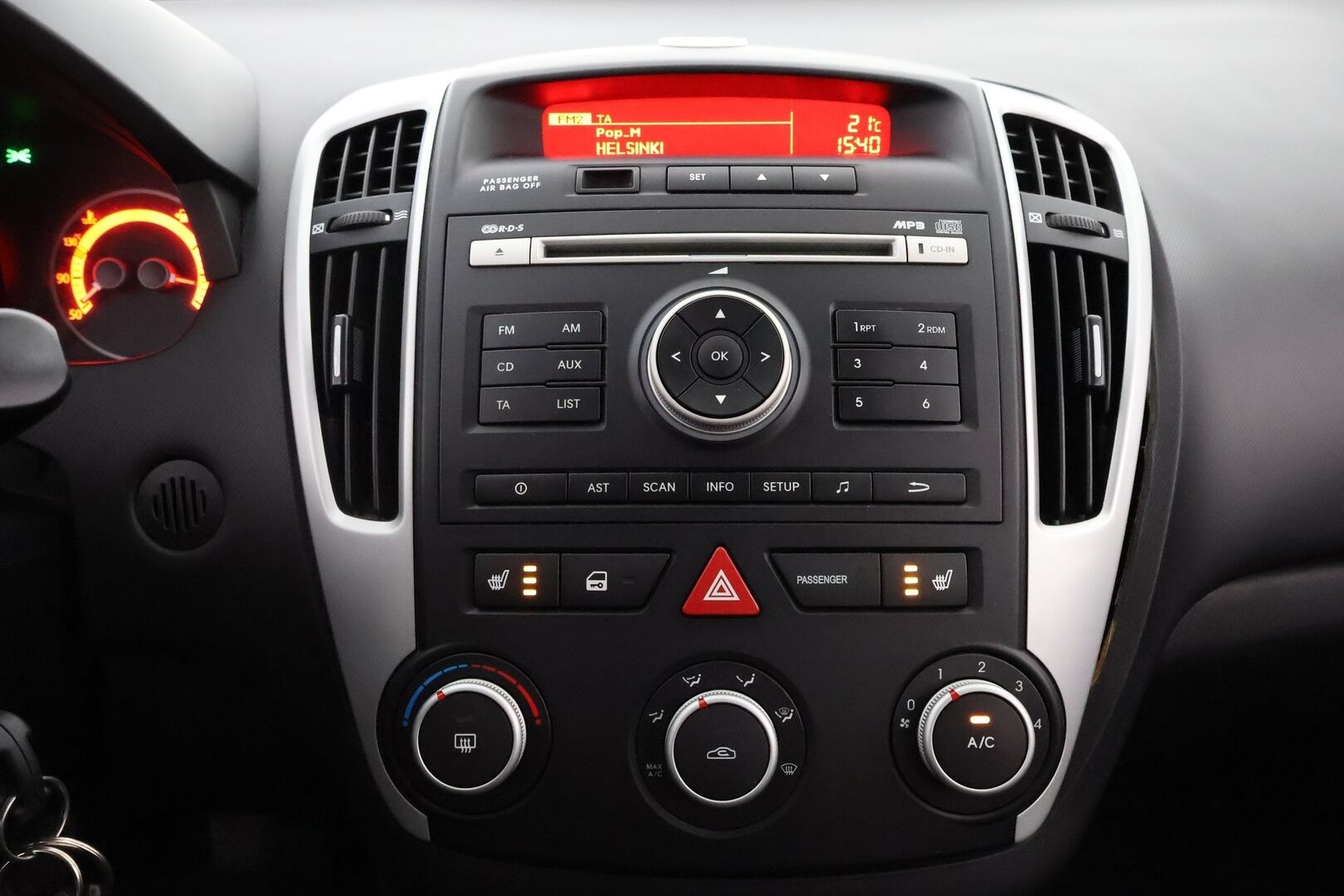 Kia cee'd 2011 1,4 ISG LX SW EcoDynamics - MYYDÄÄN HUUTOKAUPAT.COM
