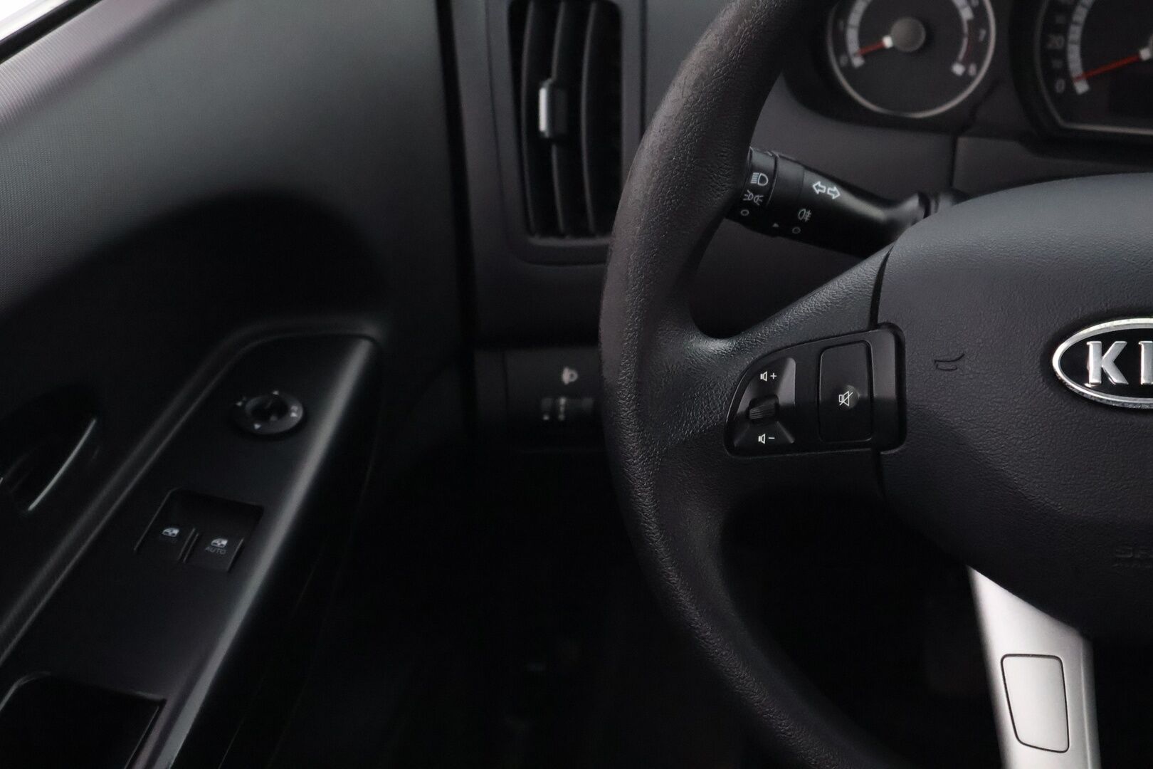 Kia cee'd 2011 1,4 ISG LX SW EcoDynamics - MYYDÄÄN HUUTOKAUPAT.COM