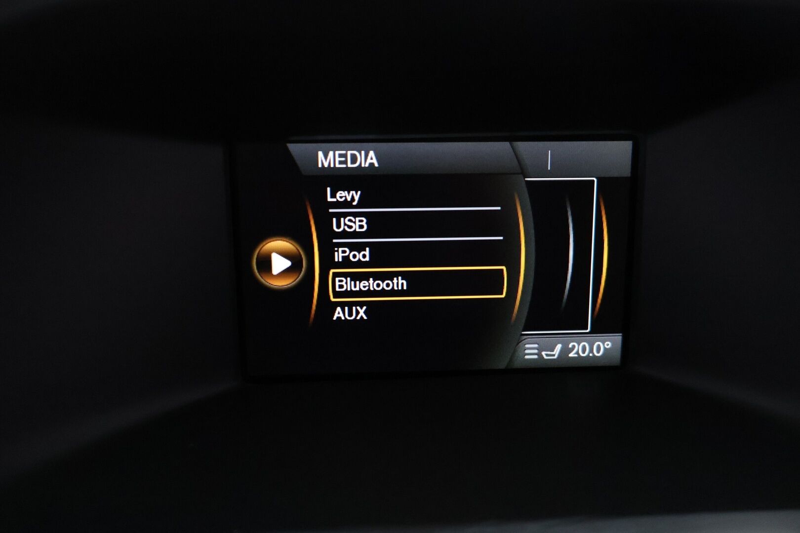 Volvo V60 2012 D3 Momentum Business *YritysOulet - Myydään vain Yrityksille* - Webasto kaukosäädöllä | Vetokoukku | Siisti yksilö! | Vauhtipyörä ja kytkin laitettu! | Todella hyvä huoltohistoria!