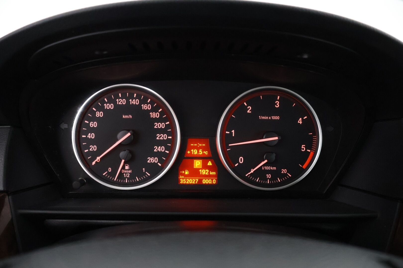BMW 530 2008 530d Farmari (AC) 4ov 2993cm3 A | YritysOutlet - Myydään vain yrityksille - Vakkari | Vetokoukku | Nahat | Tutka | YritysOutlet - Myydään vain yrityksille