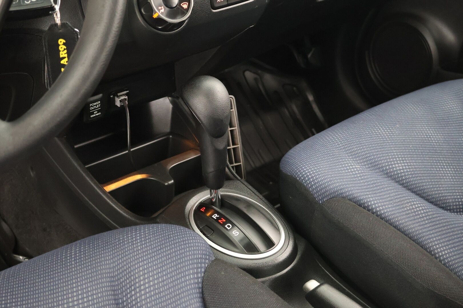 Honda Jazz 2012 5D 1,4i Trend CVT - | Suomi-auto | Monitoimiratti | Lohko+sisäp. | Aux & USB | Sähköikkunat | Siisti! |