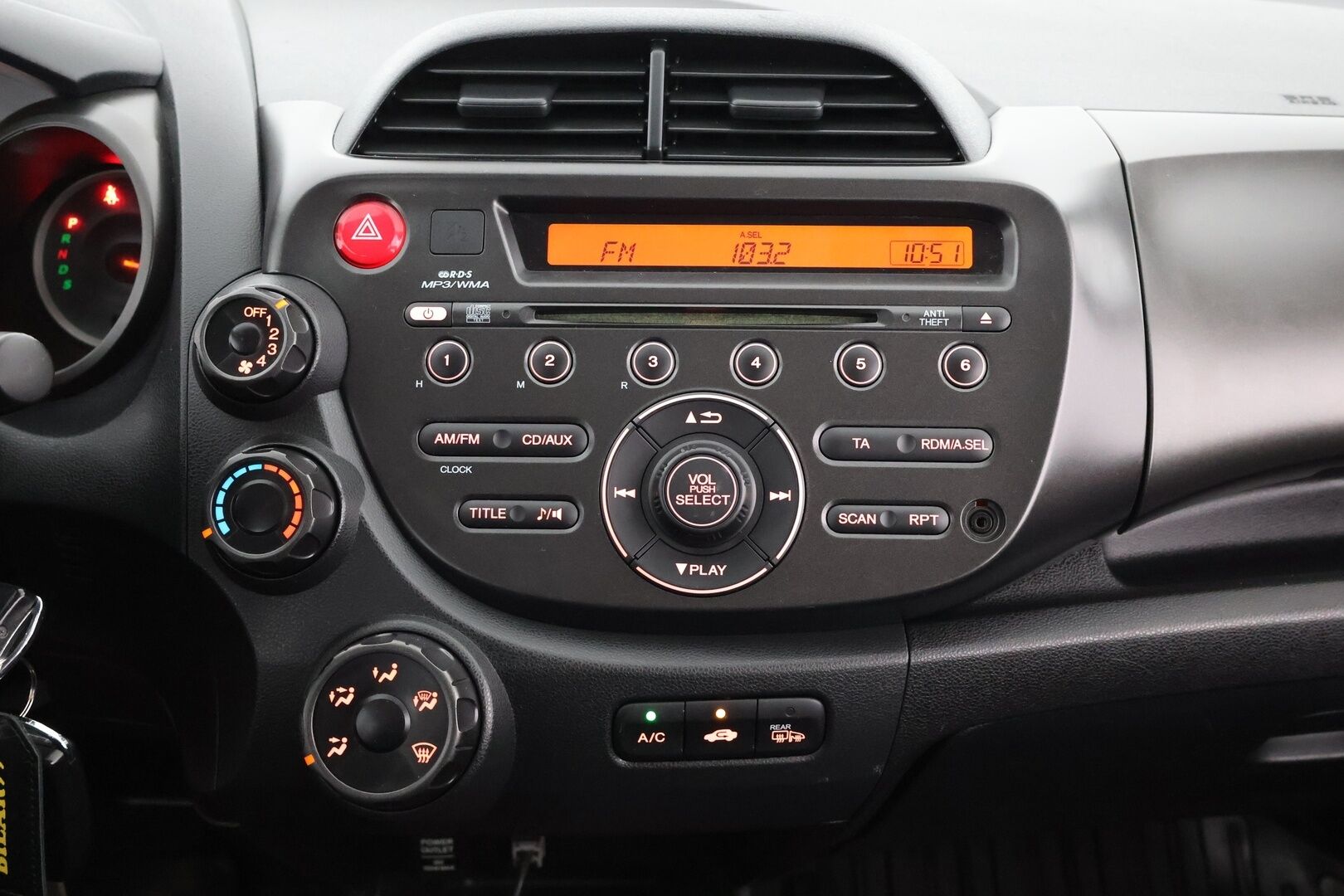 Honda Jazz 2012 5D 1,4i Trend CVT - | Suomi-auto | Monitoimiratti | Lohko+sisäp. | Aux & USB | Sähköikkunat | Siisti! |