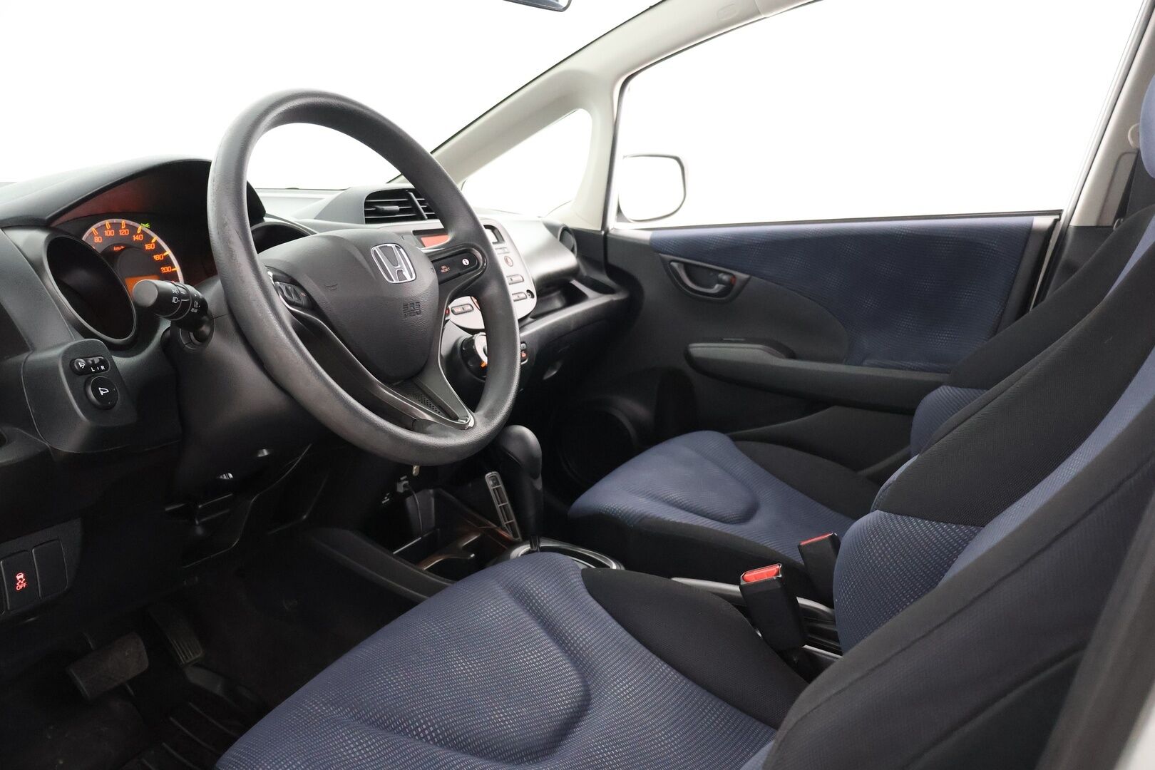 Honda Jazz 2012 5D 1,4i Trend CVT - | Suomi-auto | Monitoimiratti | Lohko+sisäp. | Aux & USB | Sähköikkunat | Siisti! |