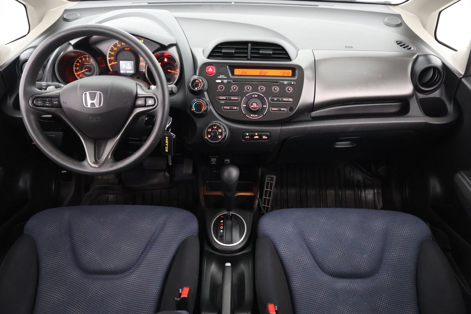Honda Jazz 2012 5D 1,4i Trend CVT - | Suomi-auto | Monitoimiratti | Lohko+sisäp. | Aux & USB | Sähköikkunat | Siisti! |