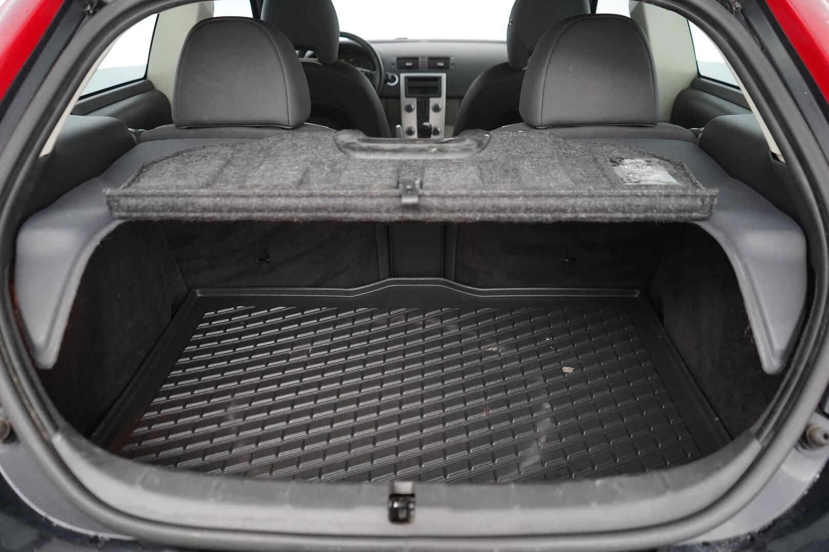 Volvo C30 2011 1,6D DRIVe S/S Momentum *PA-Lämmitin / Puolinahat / Ilmastointi / Vakkari* - Hyvin huollettu / Juuri katsastettu / Kahdet hyvät renkaat Volvon vanteilla