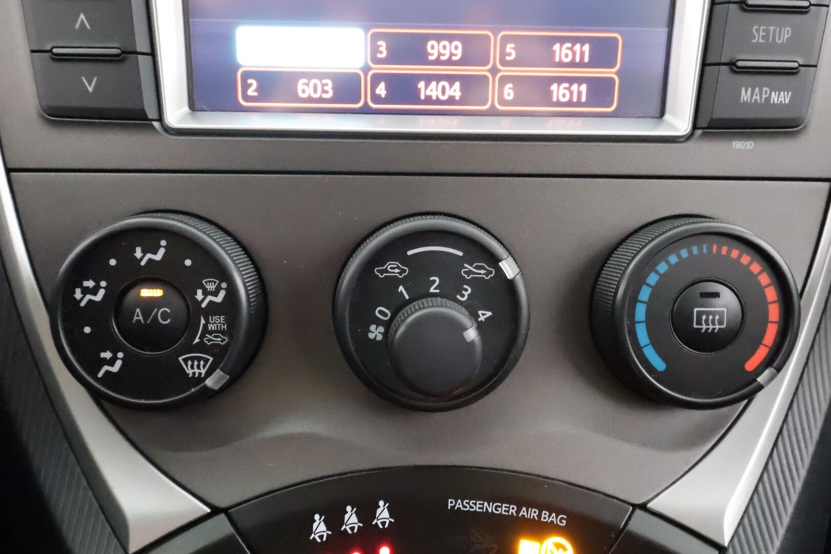 Toyota Verso-S 2012 1,33 Dual VVT-i Stop & Start Linea Sol Multidrive S * Lohkolämmitin / Bluetooth / Rattivaihteet / Ilmastointi * - Koukku / P.Kamera / Suomi-auto / Kahdet renkaat