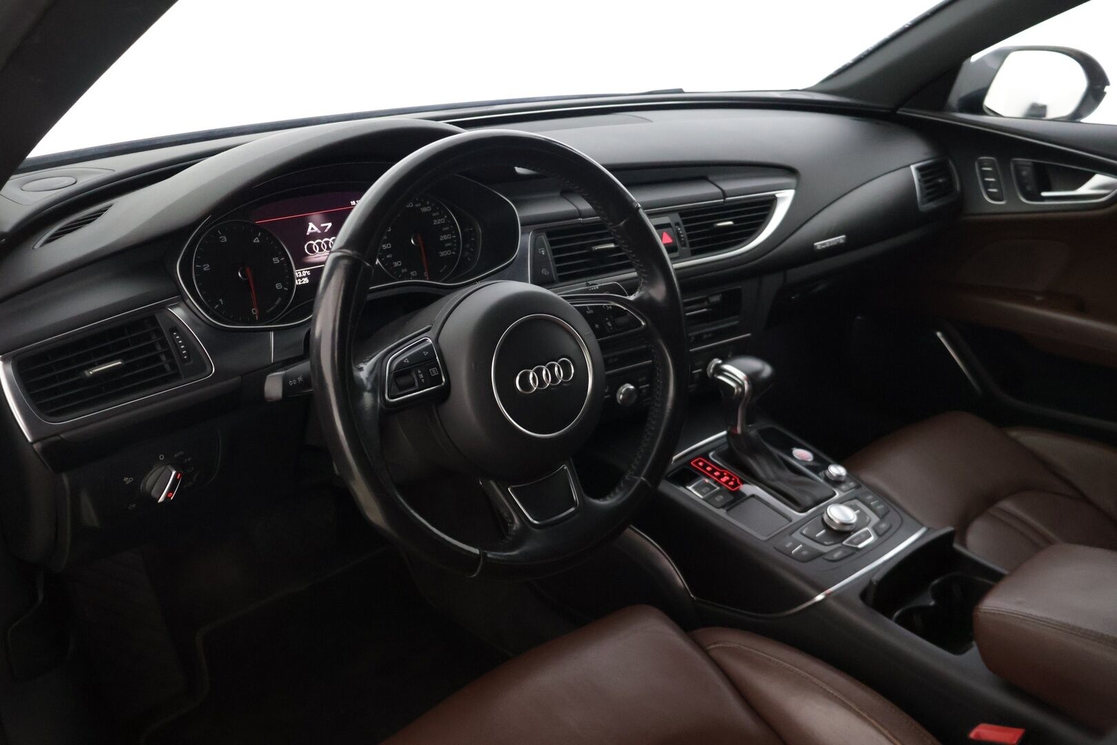 Audi A7 2011 3,0 V6 TDI quattro S tronic Start-Stop - | MYYDÄÄN HUUTOKAUPAT.COMISSA | Ilma-alusta | B&O | Tyylikäs |