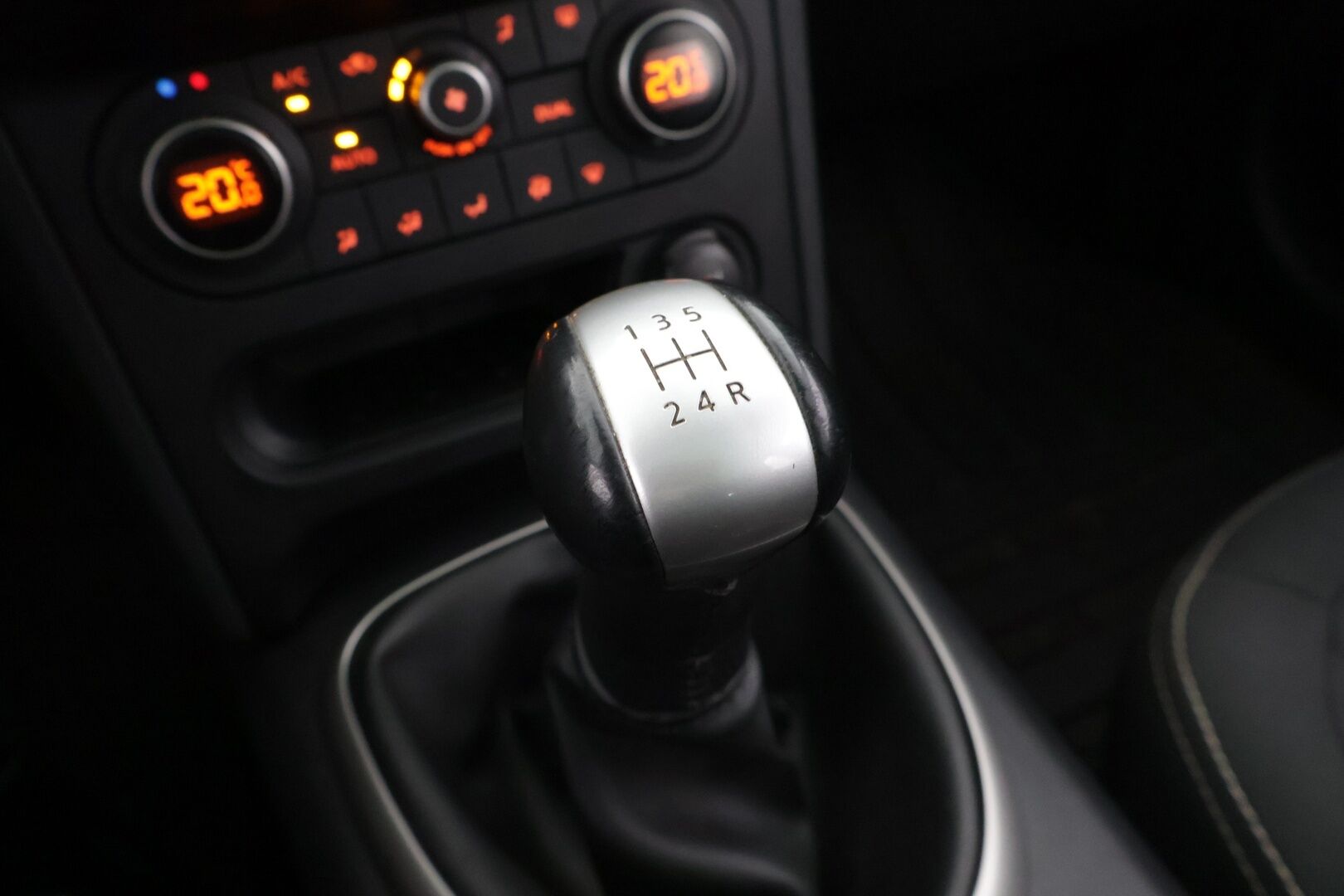 Nissan Qashqai+2 2012 1,6L Stop / Start System Acenta 2WD 5M/T Connect - *7 Paikkainen / Lohko / Lasikatto / Vakkari / Bluetooth*