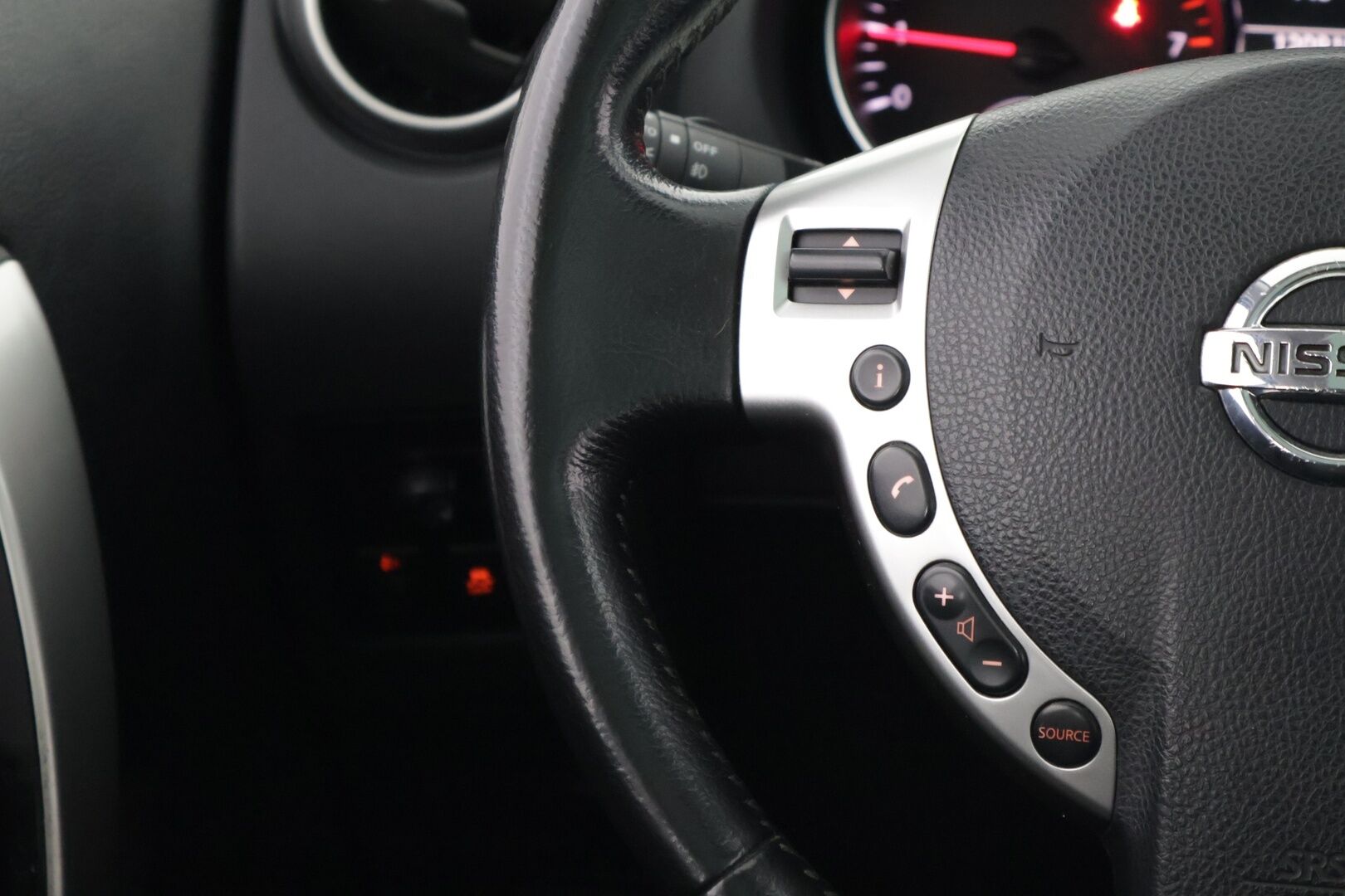 Nissan Qashqai+2 2012 1,6L Stop / Start System Acenta 2WD 5M/T Connect - *7 Paikkainen / Lohko / Lasikatto / Vakkari / Bluetooth*