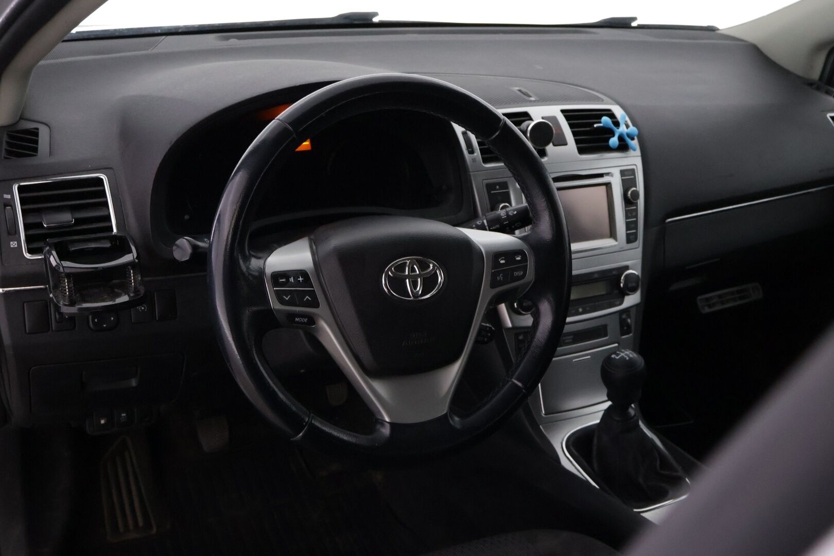 Toyota Avensis 2012 TOYOTA AVENSIS Monikäyttöajoneuvo (AF) 4ov * Myydään huutokaupat.com* - Leimaa 06/25 / Peruutuskamera / Navigointi / Vetokoukku / Automaattinen ilmastointi