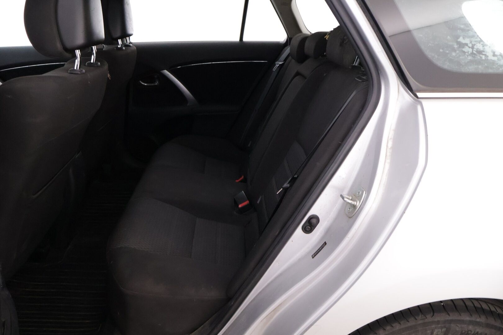 Toyota Avensis 2012 TOYOTA AVENSIS Monikäyttöajoneuvo (AF) 4ov * Myydään huutokaupat.com* - Leimaa 06/25 / Peruutuskamera / Navigointi / Vetokoukku / Automaattinen ilmastointi