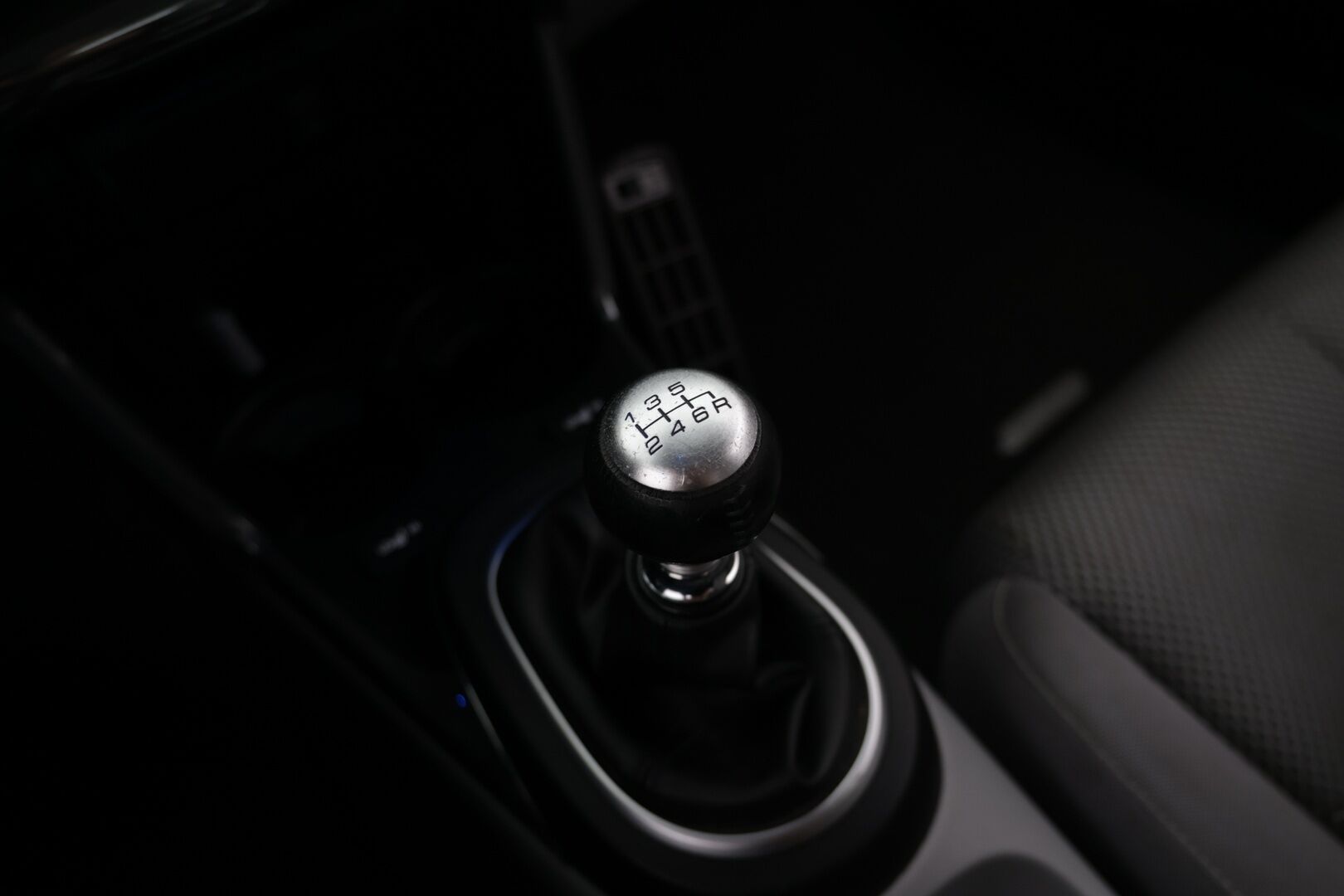 Honda CR-Z 2010 1,5 GT / Vakkari / Sporttipenkit / Manuaali / Kahdet renkaat aluilla - HULLUT AVAJAISHULINAT KORKOTARJOUS 3,29 %