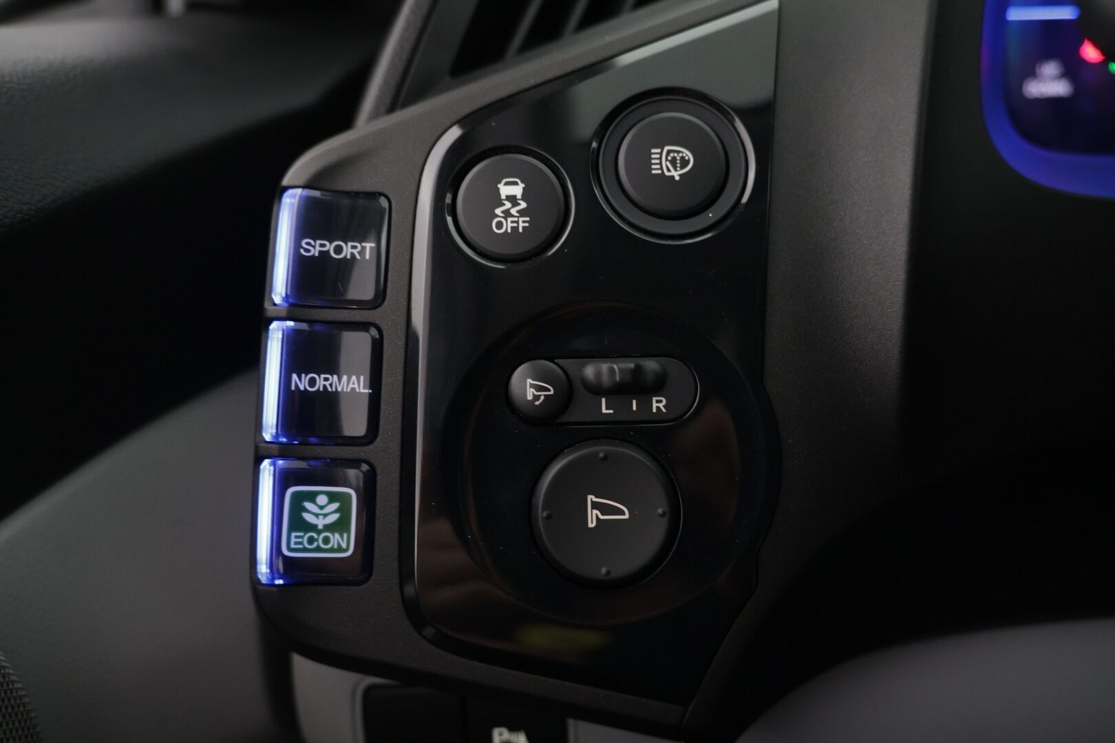 Honda CR-Z 2010 1,5 GT / Vakkari / Sporttipenkit / Manuaali / Kahdet renkaat aluilla - HULLUT AVAJAISHULINAT KORKOTARJOUS 3,29 %