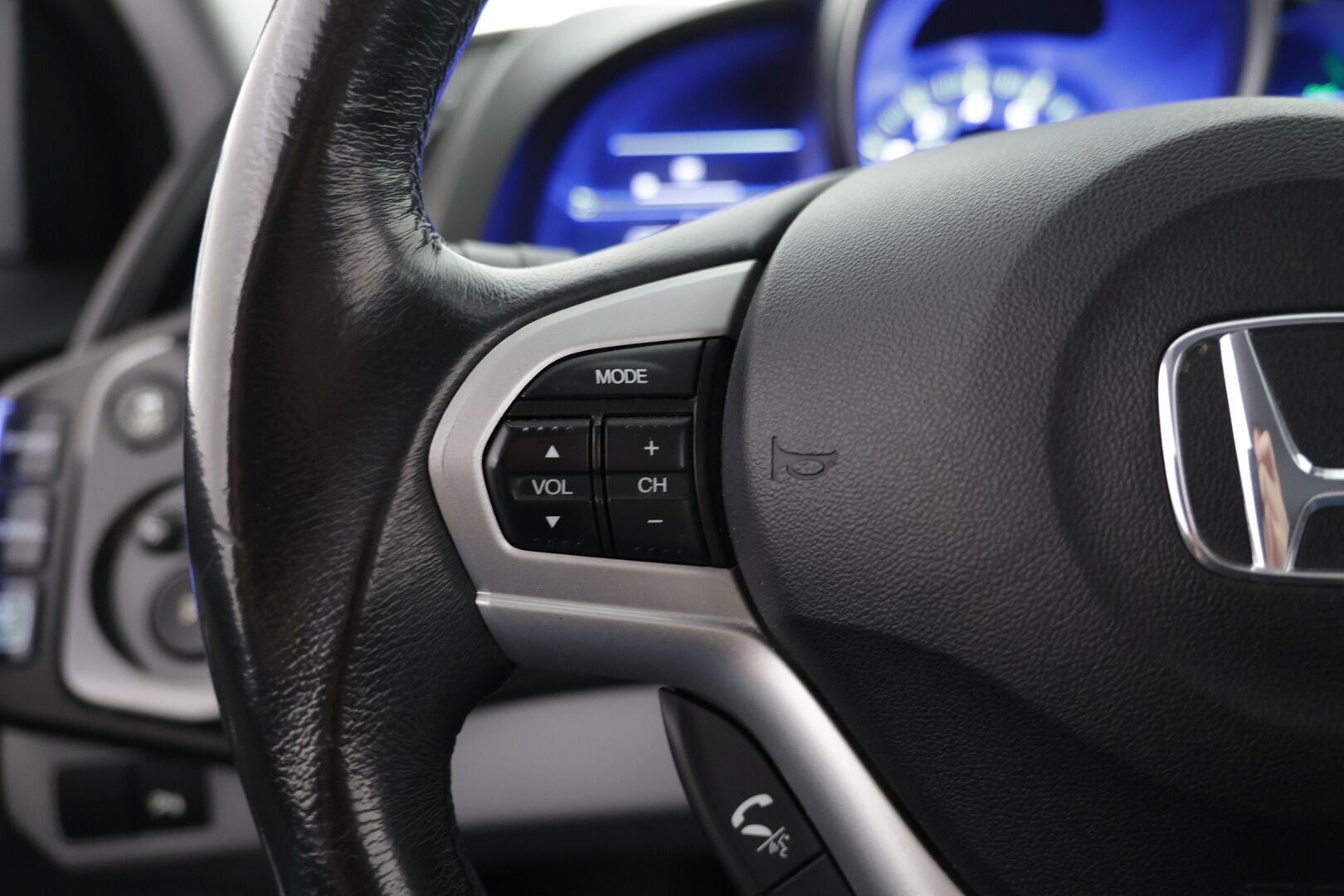 Honda CR-Z 2010 1,5 GT / Vakkari / Sporttipenkit / Manuaali / Kahdet renkaat aluilla - HULLUT AVAJAISHULINAT KORKOTARJOUS 3,29 %