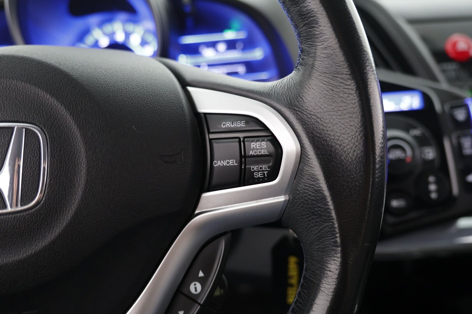 Honda CR-Z 2010 1,5 GT / Vakkari / Sporttipenkit / Manuaali / Kahdet renkaat aluilla - HULLUT AVAJAISHULINAT KORKOTARJOUS 3,29 %