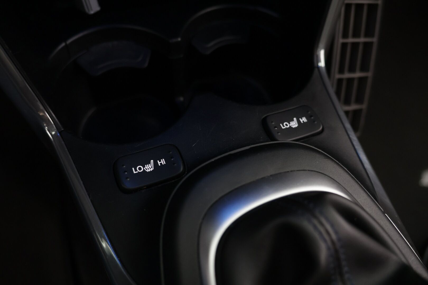 Honda CR-Z 2010 1,5 GT / Vakkari / Sporttipenkit / Manuaali / Kahdet renkaat aluilla - HULLUT AVAJAISHULINAT KORKOTARJOUS 3,29 %