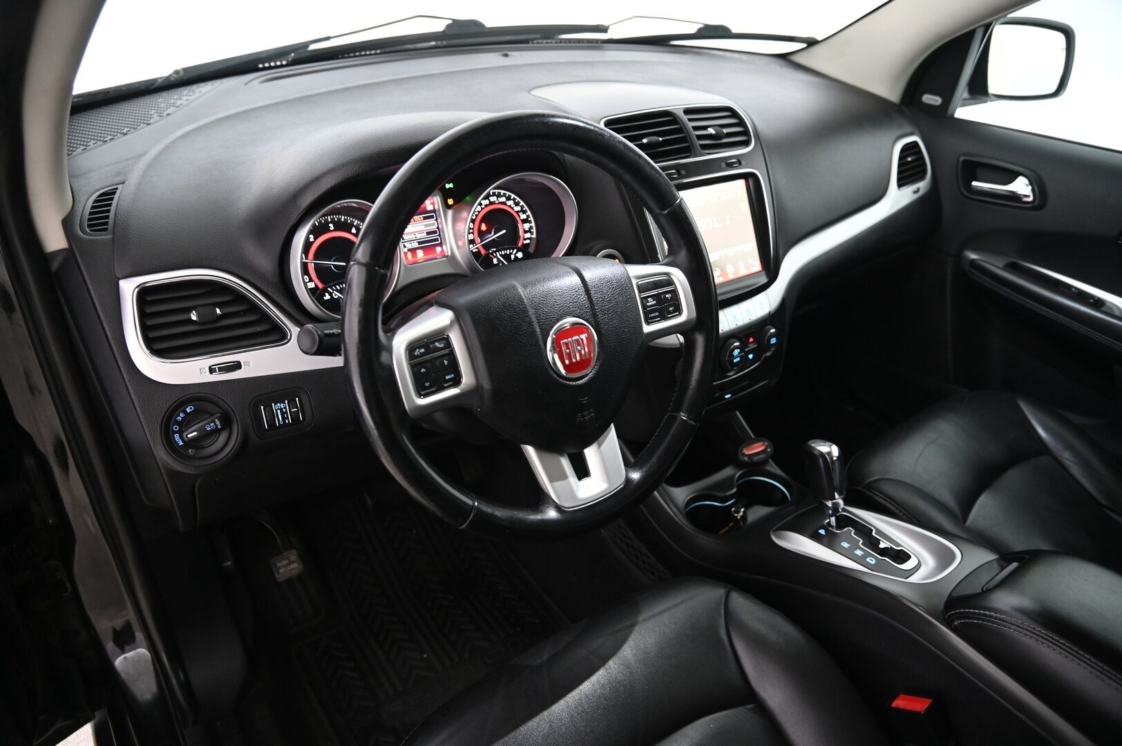 Fiat Freemont 2013 2,0 MultiJet 170hv A6 4x4 All Included 7h Diesel *YritysOutlet - Myydään vain yrityksille* - *YritysOutlet - Myydään vain yrityksille* Alpine Sound / 7 Paikkanen / Vakkari / Keyless / Koukku / Webasto 2x Avain 