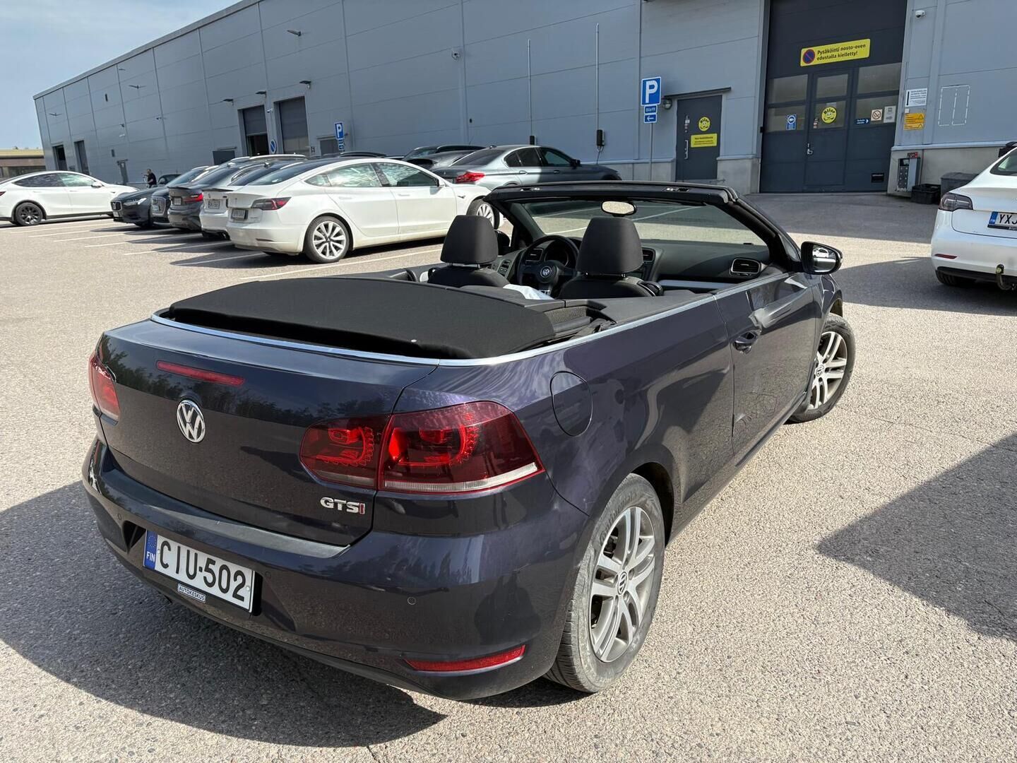Volkswagen Golf 2013 Cabriolet 1,4 TSI 90 kW (122 hv) DSG-automaatti - Vakkari | Tutkat | Radio | 2x Renkaat 