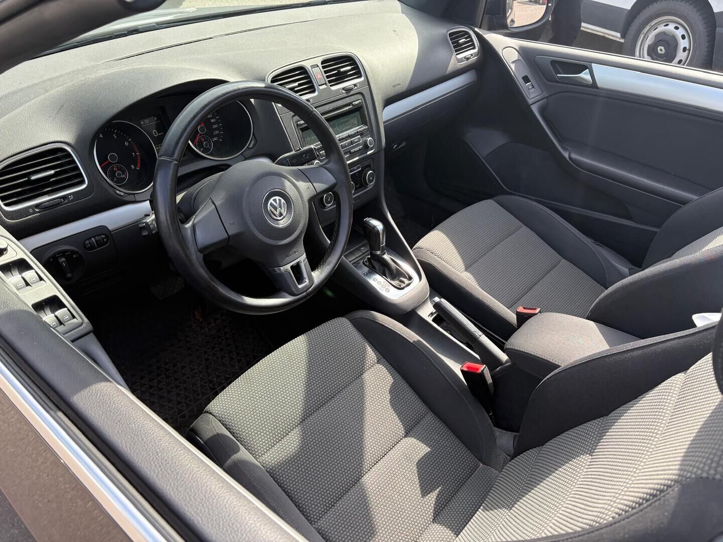 Volkswagen Golf 2013 Cabriolet 1,4 TSI 90 kW (122 hv) DSG-automaatti - Vakkari | Tutkat | Radio | 2x Renkaat 