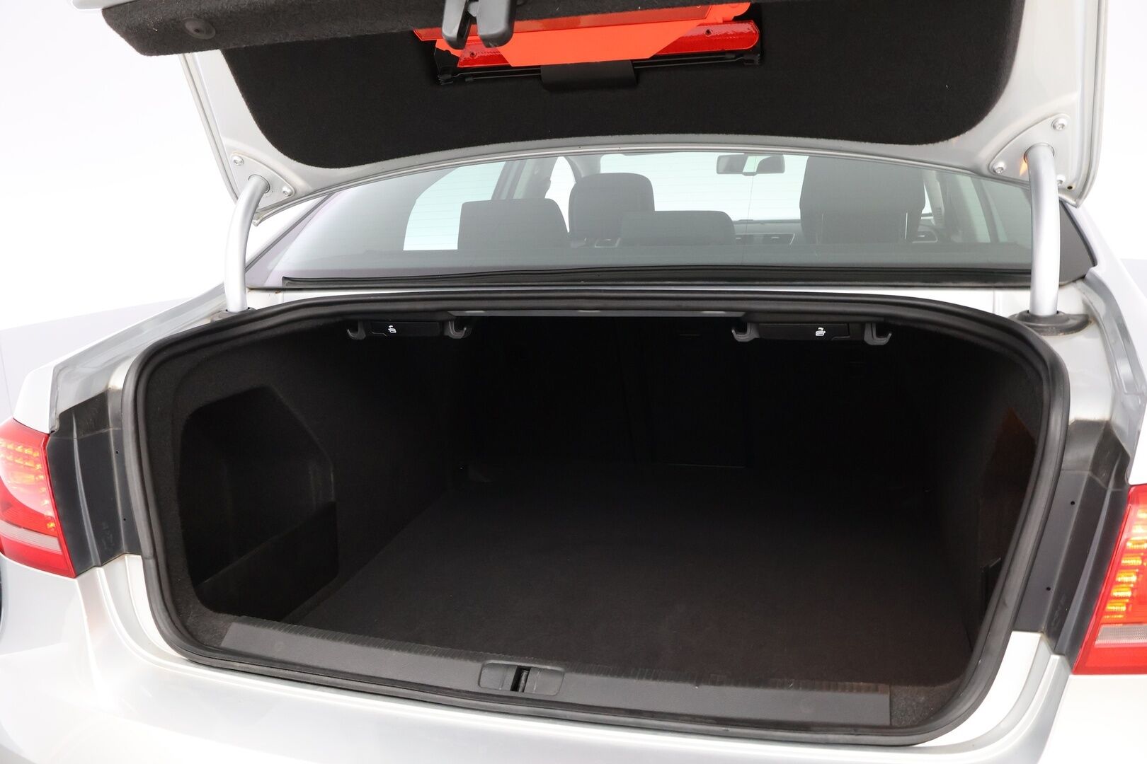 Volkswagen Passat 2012 Sedan Comfortline 1,4 TSI MultiFuel 118 kW (160 hv) DSG-automaatti * Suomiauto / Vakkari / Xenon / Lohko & Sisäpistoke - 2x Hyvät renkaat / Jakopää ketjulla / Juuri tullut Tampereelle!