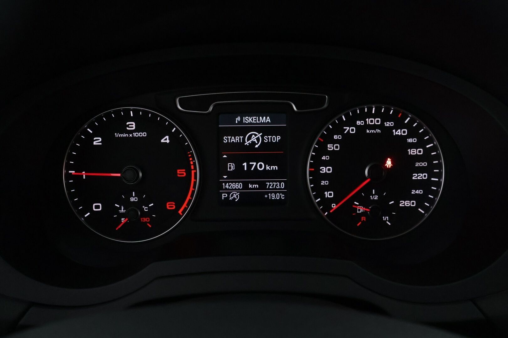 Audi Q3 2012 Special edition 2,0 TDI 130 kW quattro S tronic Start-Stop *Nahka-alcantara / Vakkari / Navi / Sähk. Kuljettajan istuin / Bluetooth* - *Nahka-alcantara / Vakkari / Navi / Sähk. Kuljettajan istuin / Bluetooth*