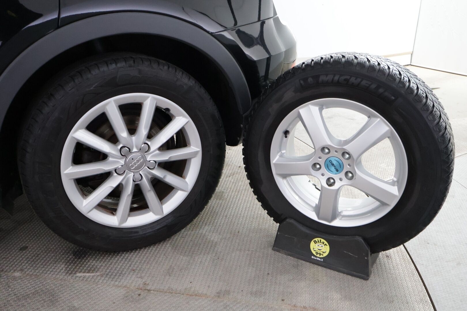 Audi Q3 2012 Special edition 2,0 TDI 130 kW quattro S tronic Start-Stop *Nahka-alcantara / Vakkari / Navi / Sähk. Kuljettajan istuin / Bluetooth* - *Nahka-alcantara / Vakkari / Navi / Sähk. Kuljettajan istuin / Bluetooth*